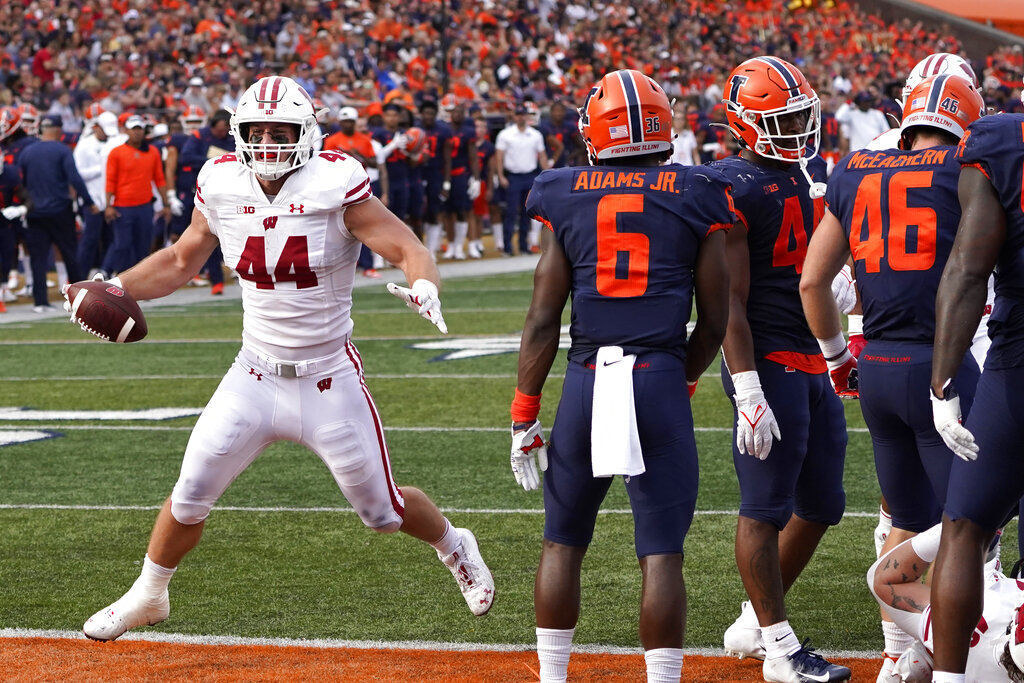 Wisconsin Illinois Football